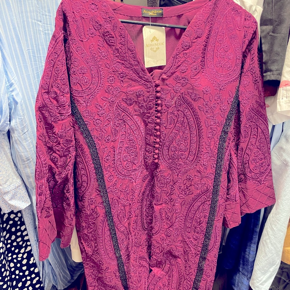Agha Noor Kurti